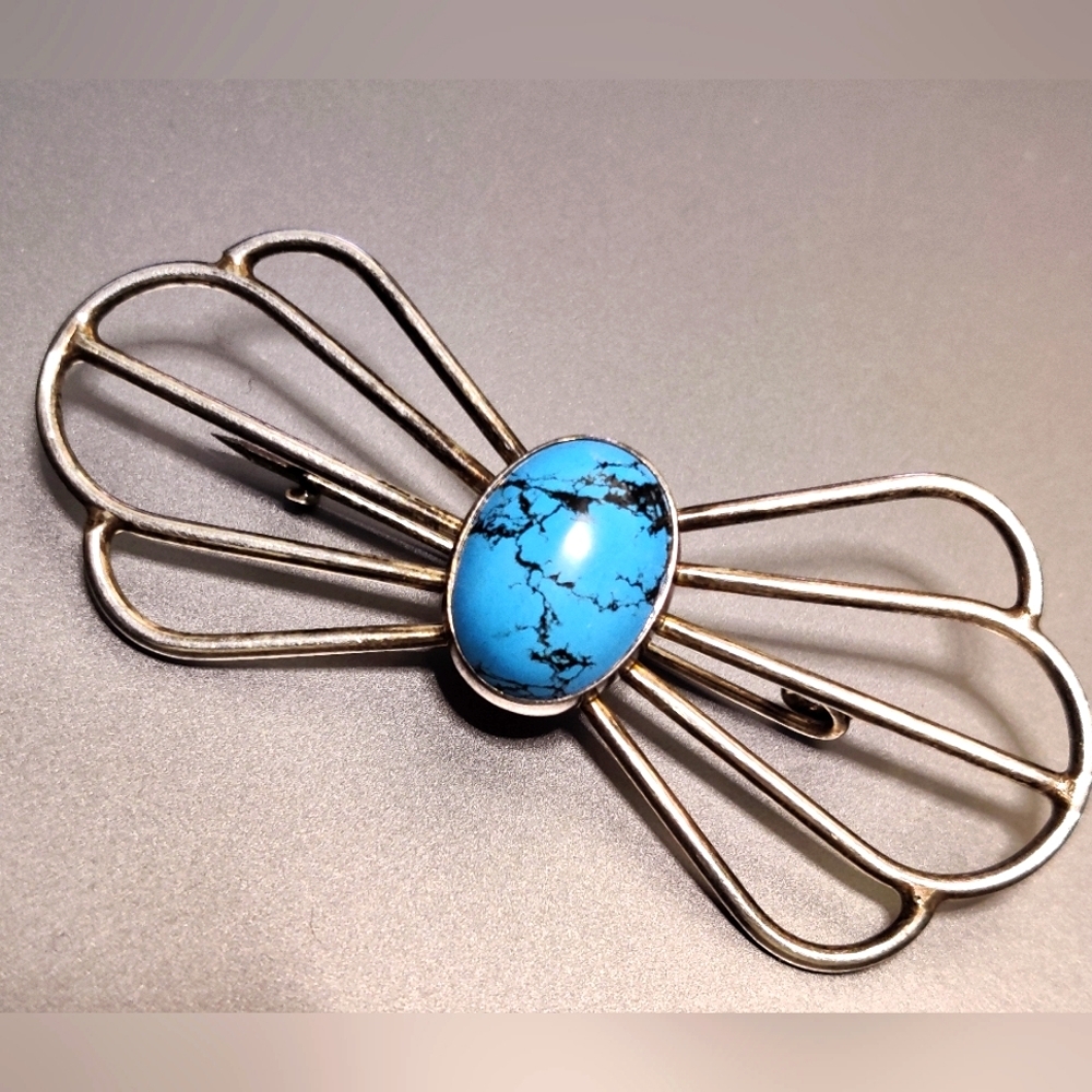Vintage Southwestern Navajo Style Pin Brooch Sterling Silver Turquoise Cabochon